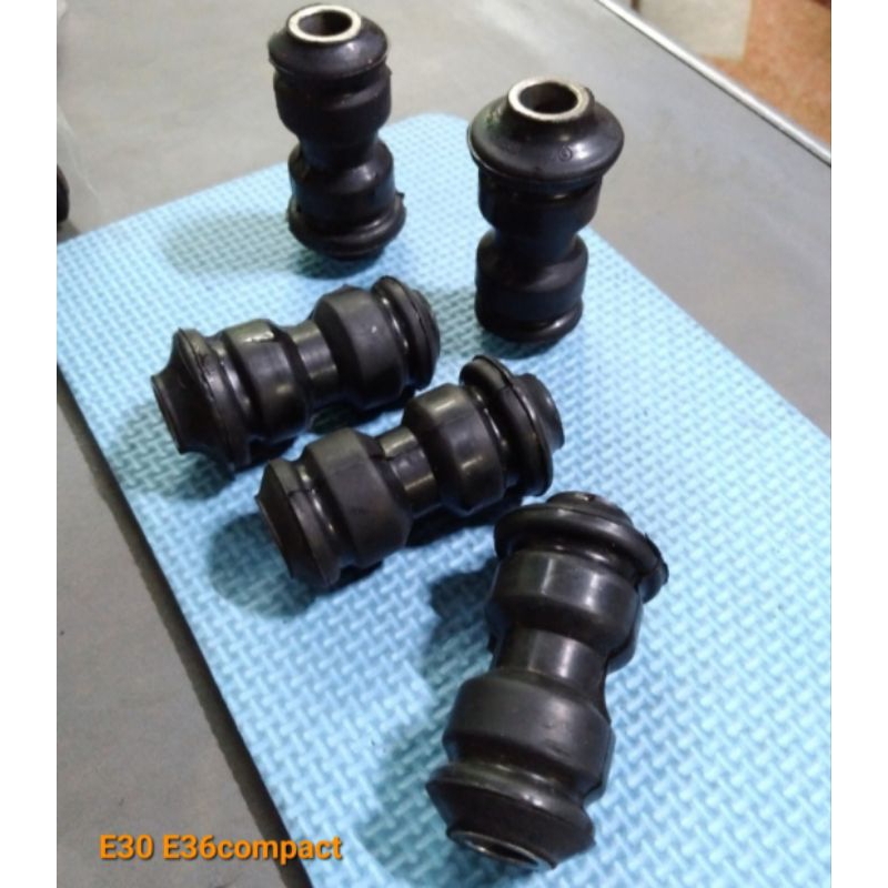 บุชปีกนกหลัง BMW E30 E36Compact อันละ270฿ของใหม่ (1คันใช้4อัน)