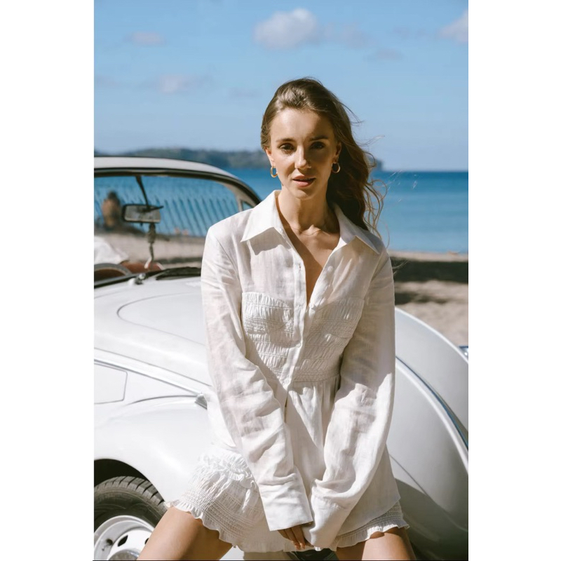 Mitr Shoreline Bustier Top เสื้อเชิตแขนยาวผ้าลินิน ตัดต่อดีเทลเกาะอกผ้าสม็อค กระดุมปั๊ม Logo Mirt สว