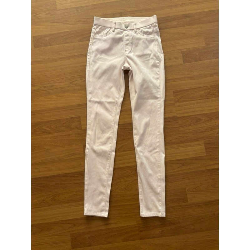 กางเกง Uniqlo สีครีม สภาพ 99.99%