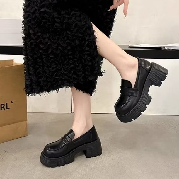 OhBlablaShoes  *NEW*  พร้อมส่ง รองเท้าคัชชู หุ้มส้น  (สูง6.5cm.)(sz.35-40) สีดำ