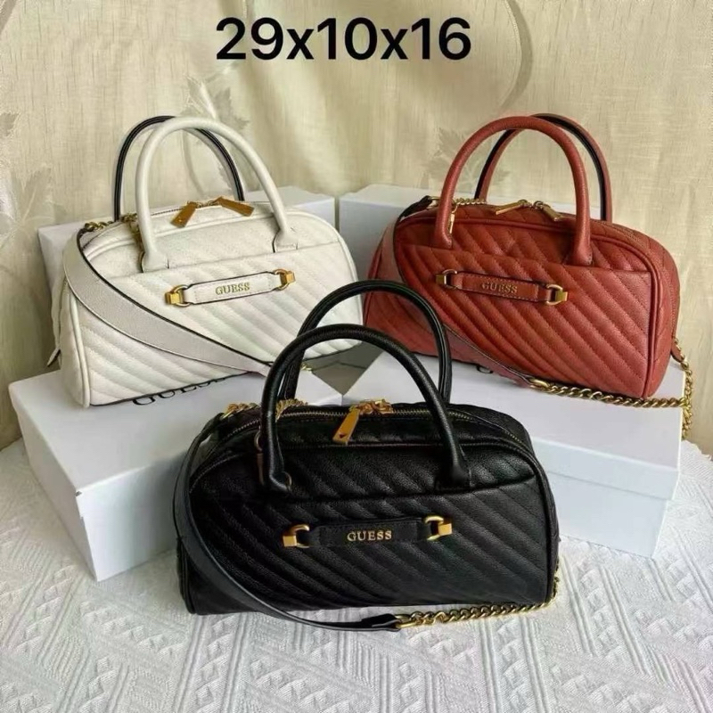 กระเป๋าสะพายข้างGuess ทรงหมอน (ก95)