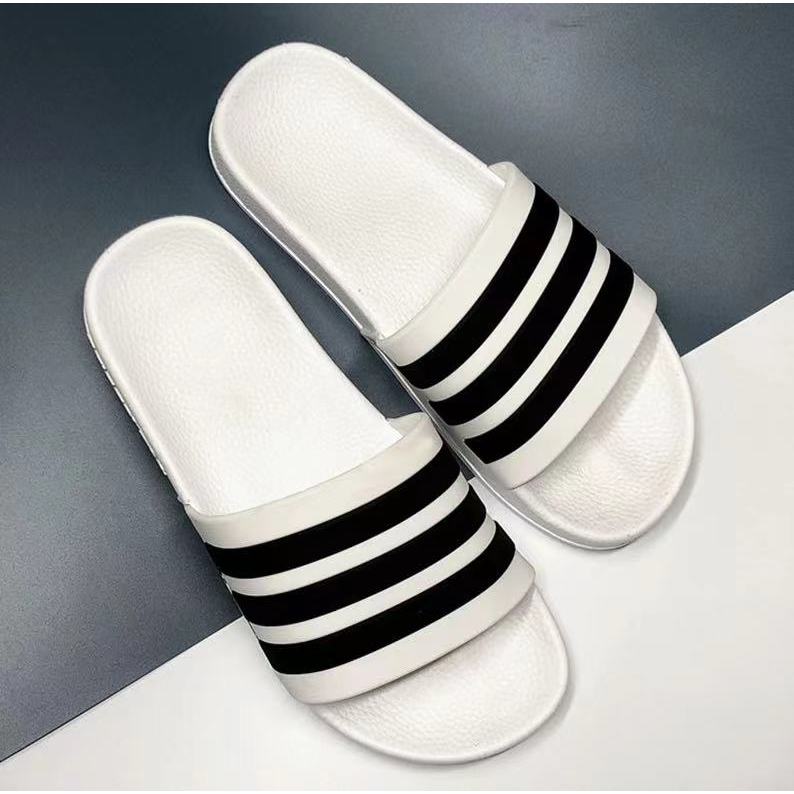 รองเท้าแตะรองเท้าAdidasนิ่มสวมใส่สบาย Unisex รุ่น（แนะนำลูกค้าเพิ่มอีก 1 เบอร์ค่ะ）