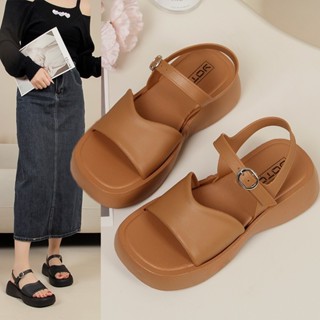 D16 รองเท้าแตะแบบสวมรัดส้น สายคาดปรับได้ มี 3 สี