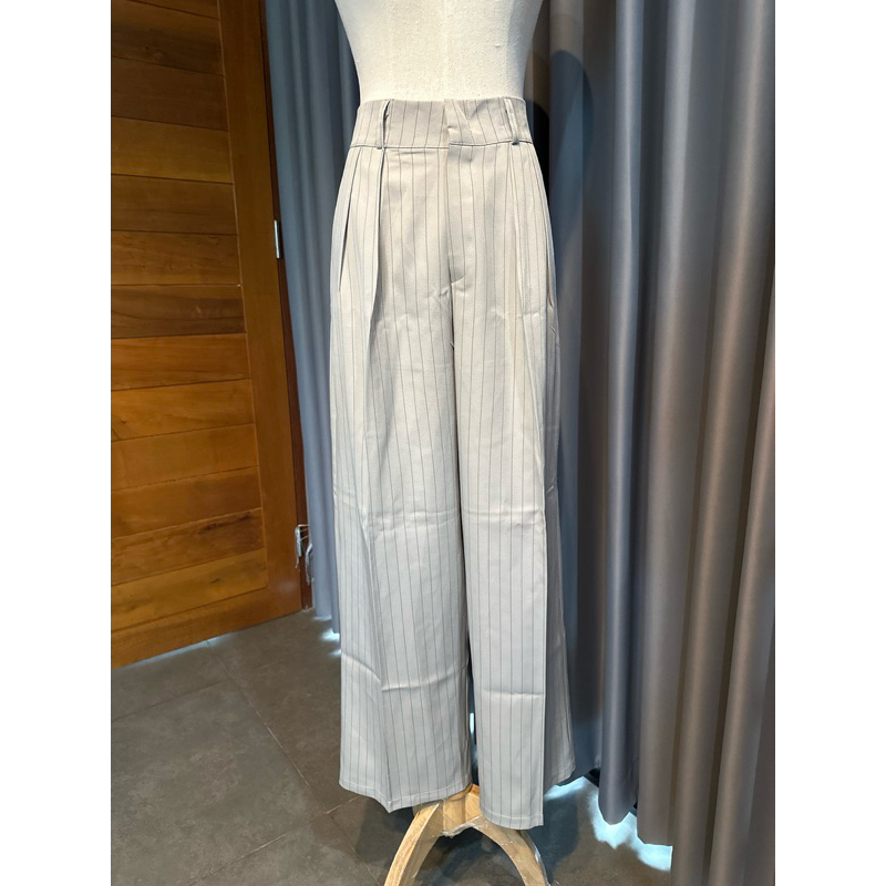 กางเกงขายาว งานป้าย MAWIN