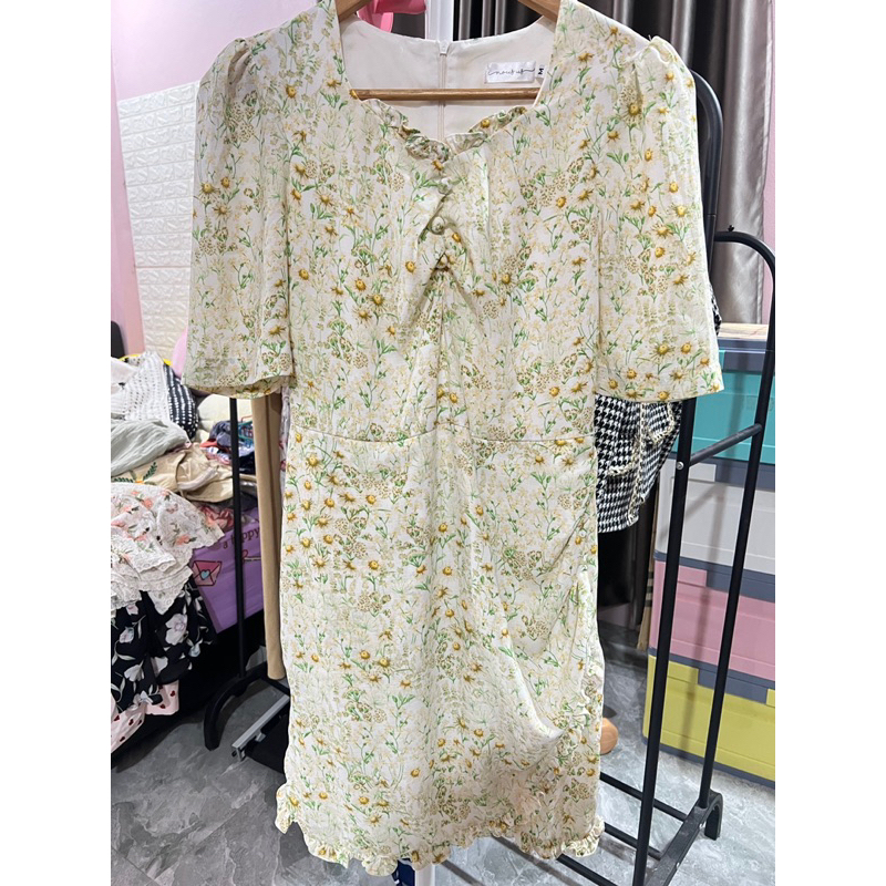 เดรสน่ารักทรงเก๋ๆ ป้ายnous us