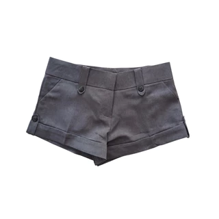Pin Low-Waist Shorts กางเกงขาสั้นเอวต่ำ