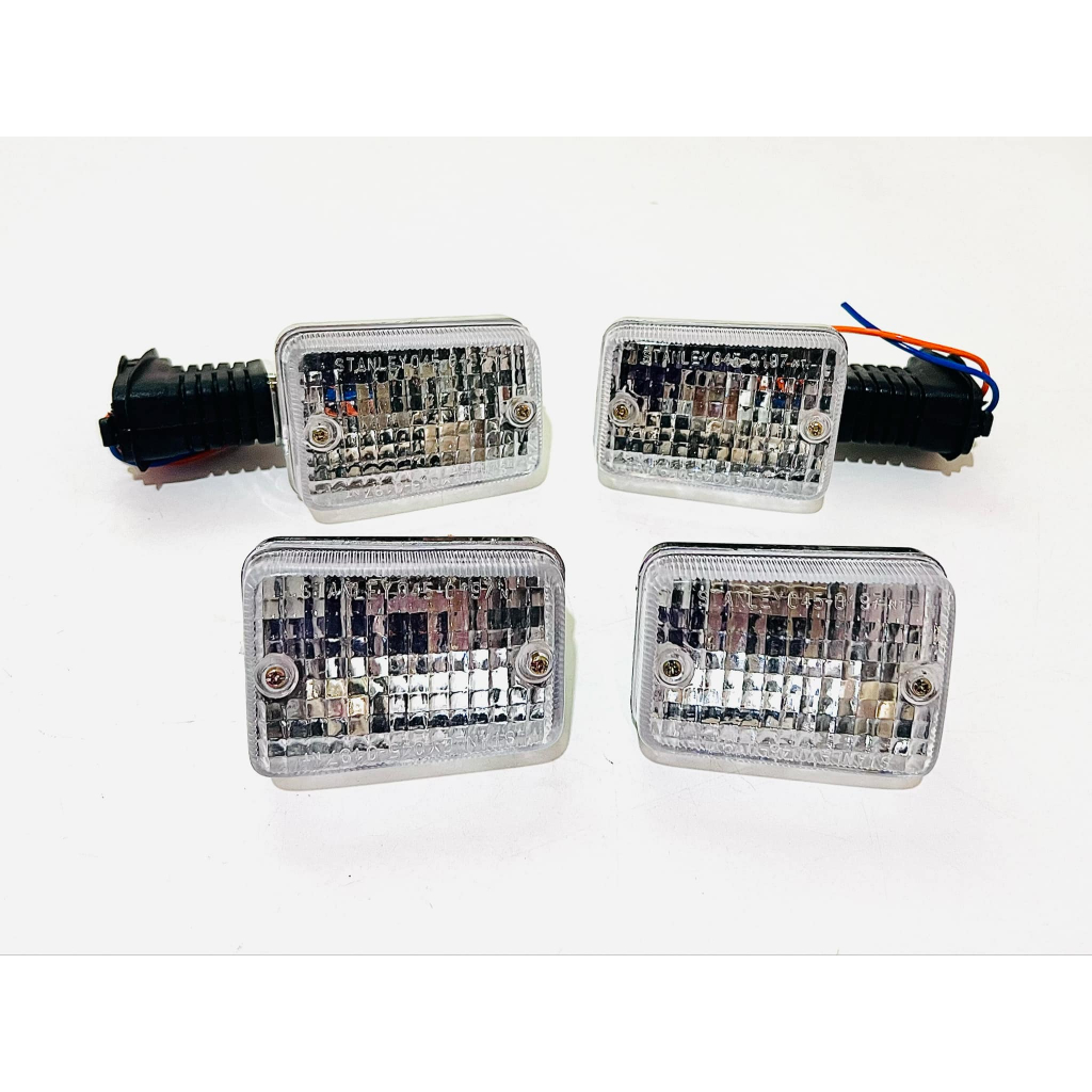 ไฟเลี้ยว ซี700 c700 แบบใส C16