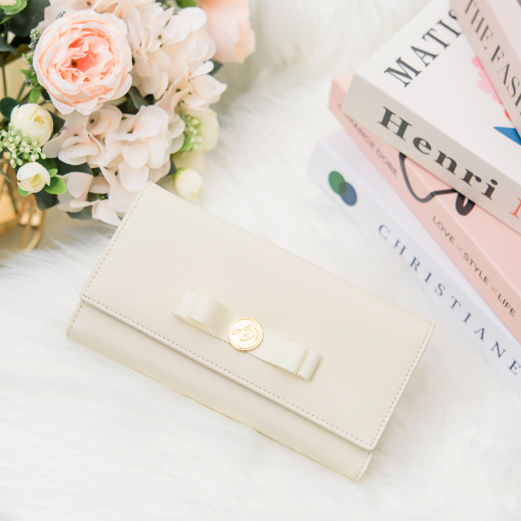 La Douceur กระเป๋าสตางค์ใบยาว Petersham Garden Wallet