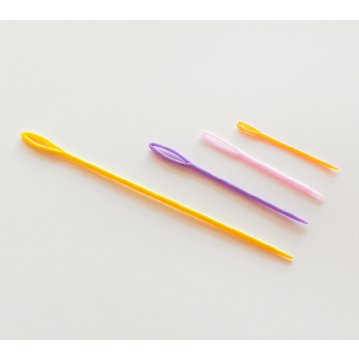 เข็มพลาสติกเย็บไหมพรมขนาด 5.5 cm. / 7cm. / 9cm. / 15cm. คละสี สินค้าพร้อมส่งในไทยคะ