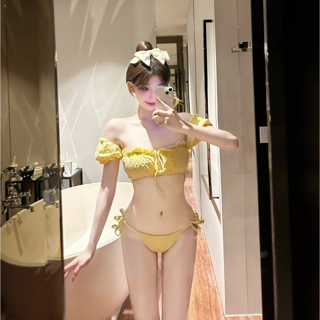 ส่งไวจากไทย🎈ชุดว่ายน้ำผู้หญิง เซ็ท3ชิ้น ชุดบิกินี่สำหรับสาวฮอต bikini set ลายดอกไม้น่ารัก มีฟองน้ำ