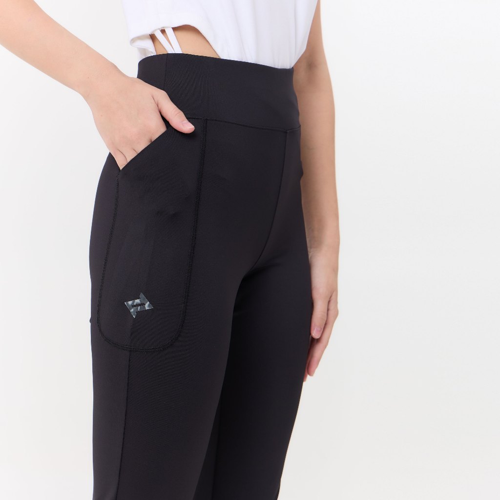 UNBOUND ASTRO CAMO STELLA NOVA HIGH WAIST FLARED LEGGINGS กางเกงเลคกิ้งขาม้าสีดำทรงสวย — صورة 7