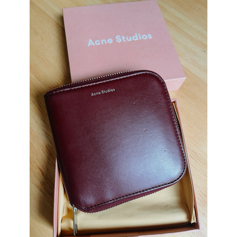 กระเป๋าสตางค์ Acne Studio มือ2 สภาพ90% สีburgundy