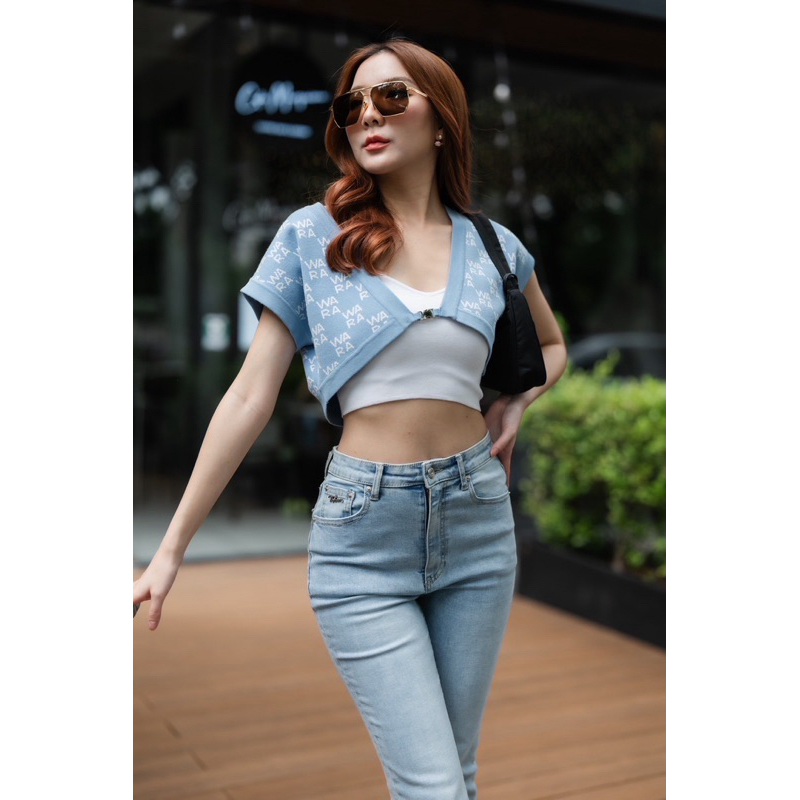 เสื้อ Crop แบรนด์ Wara
