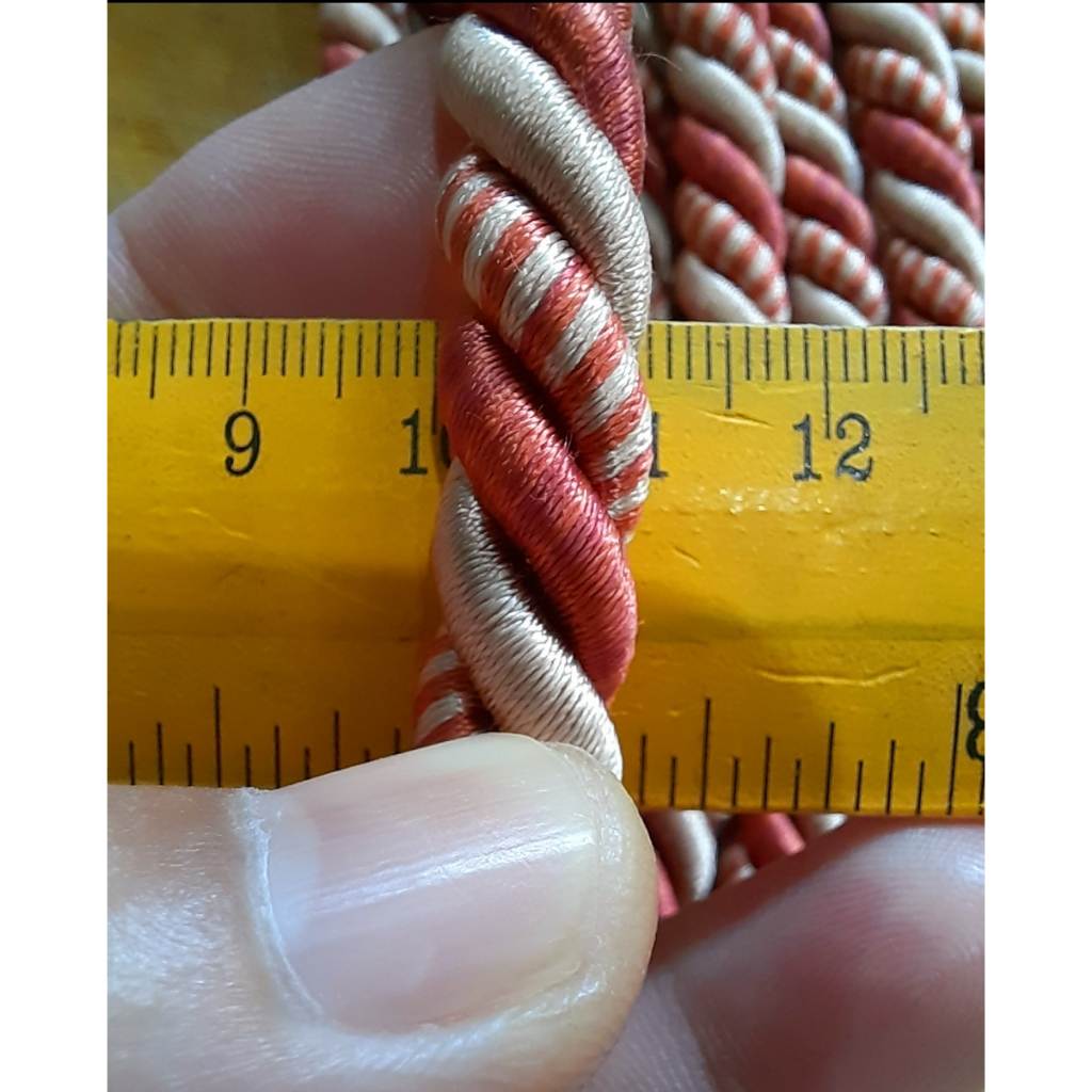 เชือกเกลียวลวดลาย สี