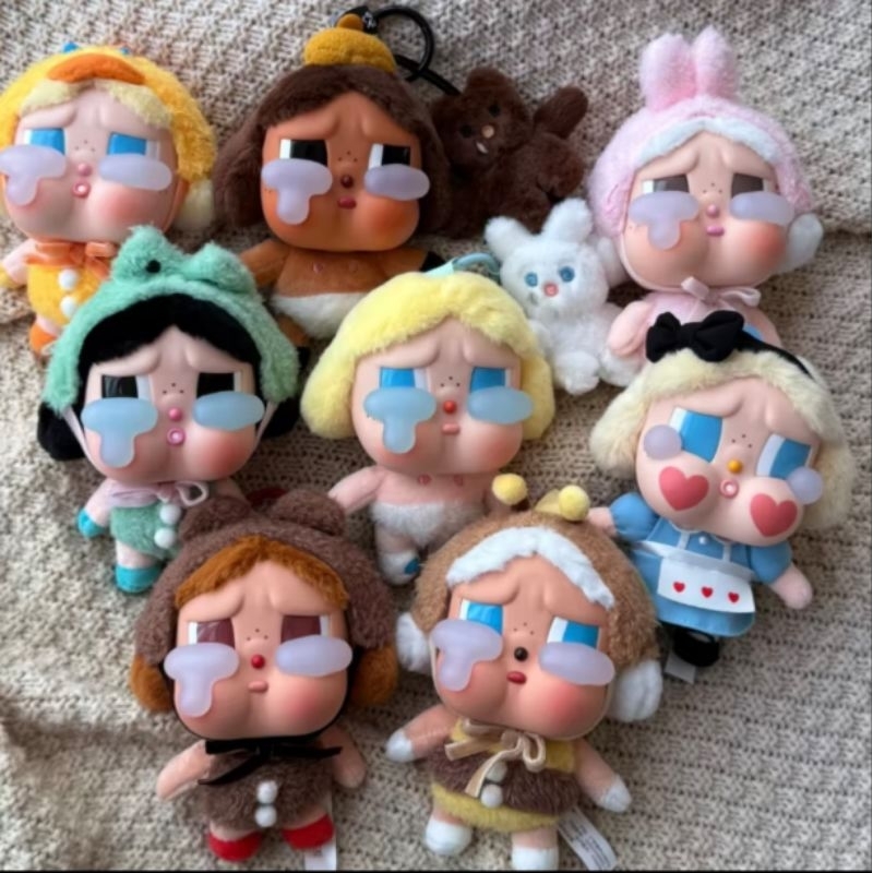พร้อมส่ง ของแท้​ 100% (( แบบเช็คการ์ดไม่แกะตัว )) พวงกุญแจ​ CRYBABY Crying Again​