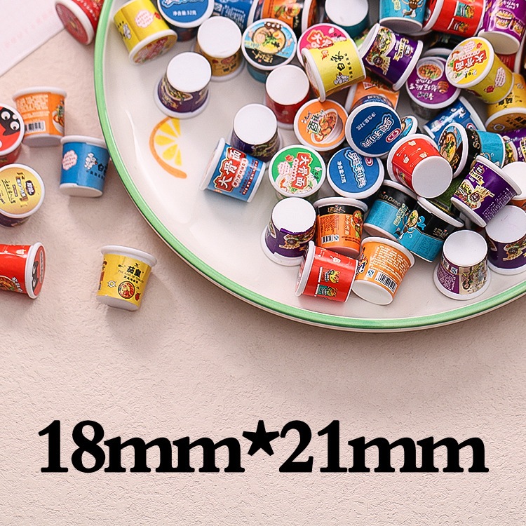 j427ถังบะหมี่กึ่งสำเร็จรูปแบบสุ่ม แพ็คละ 10 ชิ้น