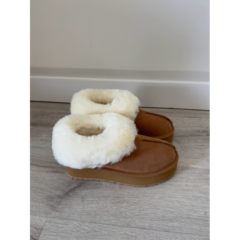 [พร้อมส่ง] WEAR.SOUL #S559-Fur Round Suede Slipper รองเท้ากันหนาว หนังแท้ แต่งเฟอ เดินหิมะ