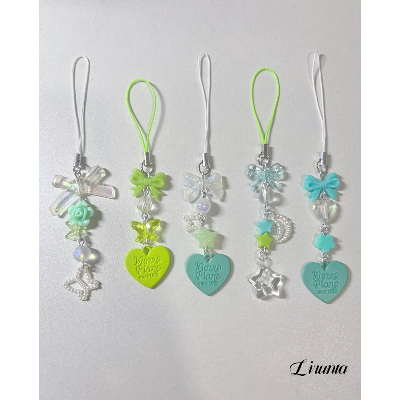 พวงกุญแจเล็ก น่ารักๆ สีเขียวมิ้นท์ 💚🤍✨ Lirunta