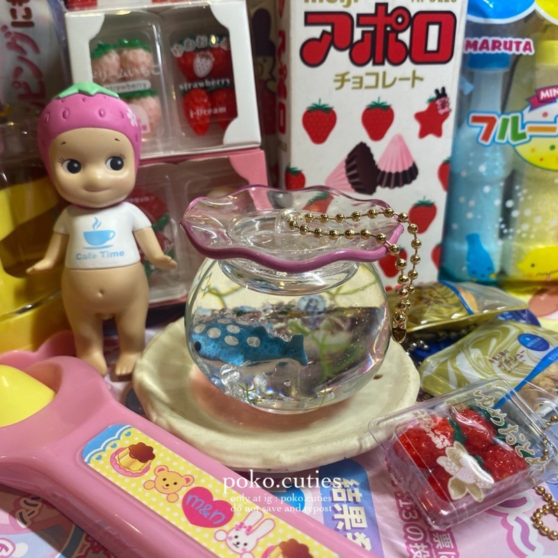 Whale Shark Fishbowl Keychain (พวงกุญแจโหลปลา ฉลามวาฬ)