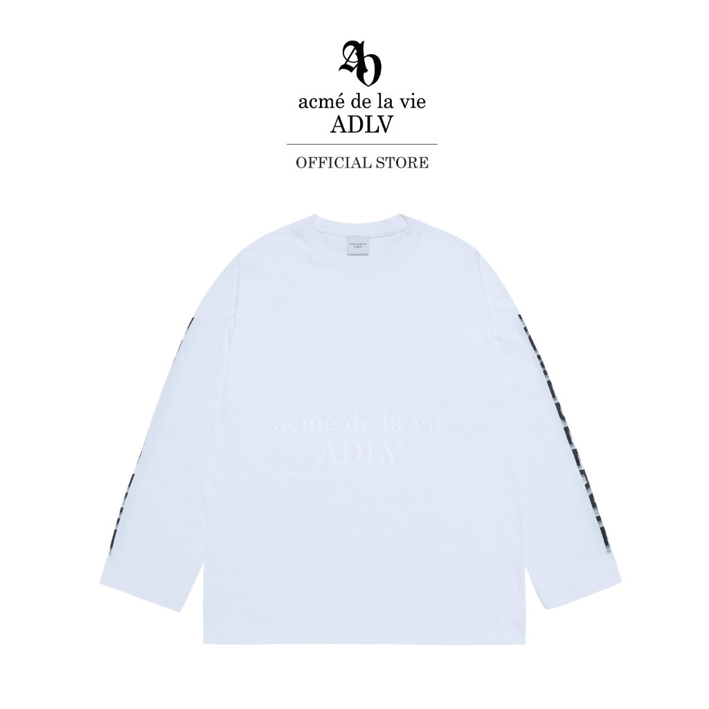 ADLV [acme de la vie] เสื้อยืดแขนยาว รุ่น Sleeve Lettering Logo Long Sleeve White (50022SLRLSU_H4WTX