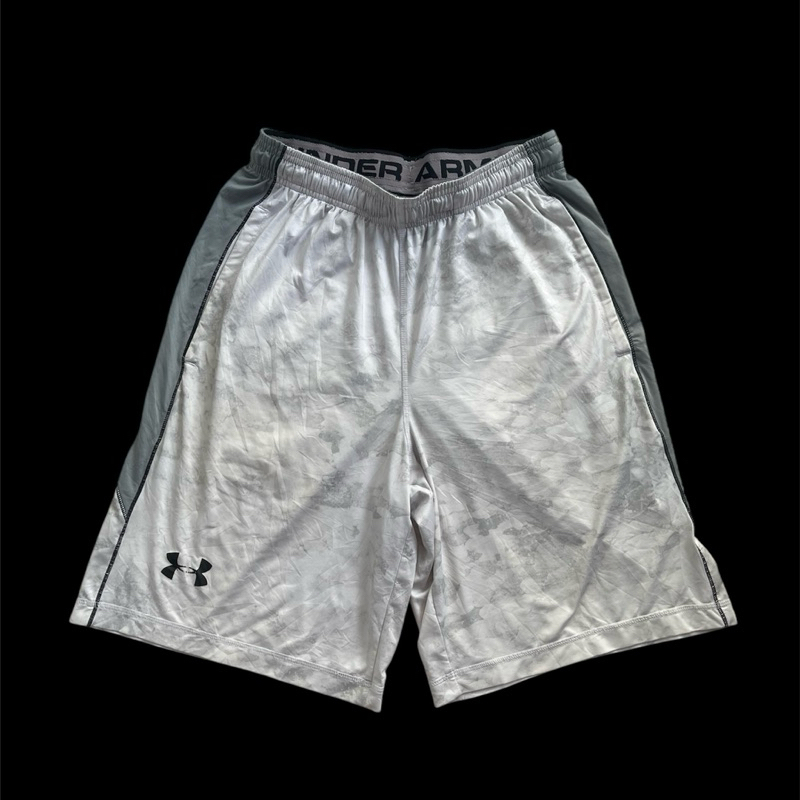 กางเกงขาสั้น Under Armour