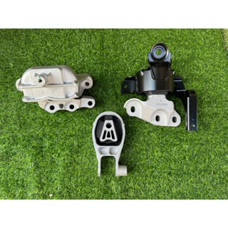 (แท้) ยางรองแท่นเครื่อง MGZS MNC (2020) เกียร์ CVT แท่นเครื่…