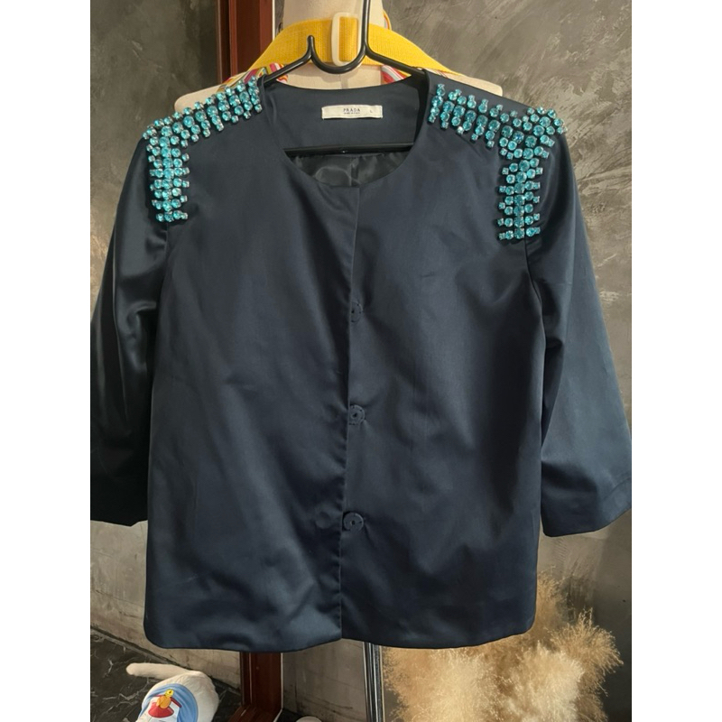 เสื้อ Prada รุ่นนี้หายาก