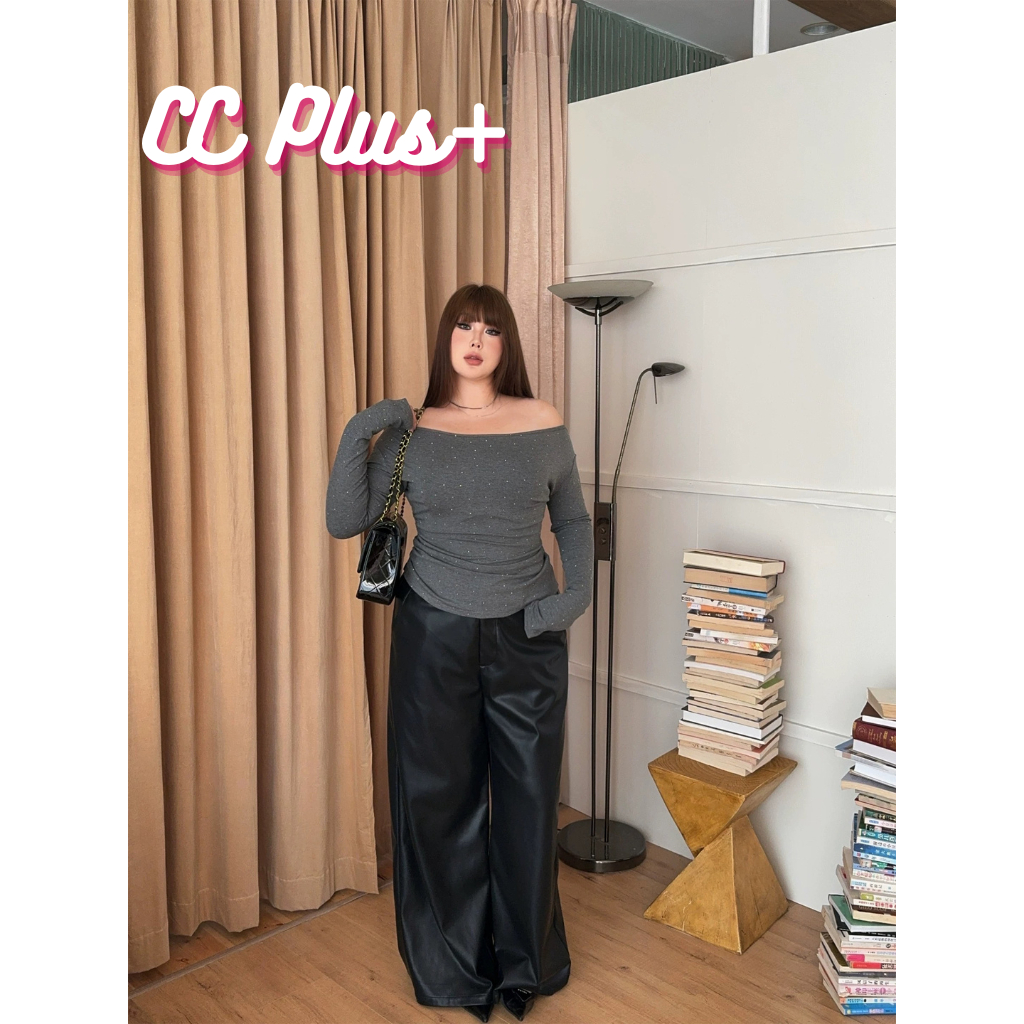 CiCi Plus+(H93336) เสื้อปาดไหล่แขนยาวผ้าเรยอน ดีเทลแต่งกลิตเตอร์ สไตล์สาวพลัสไซส์