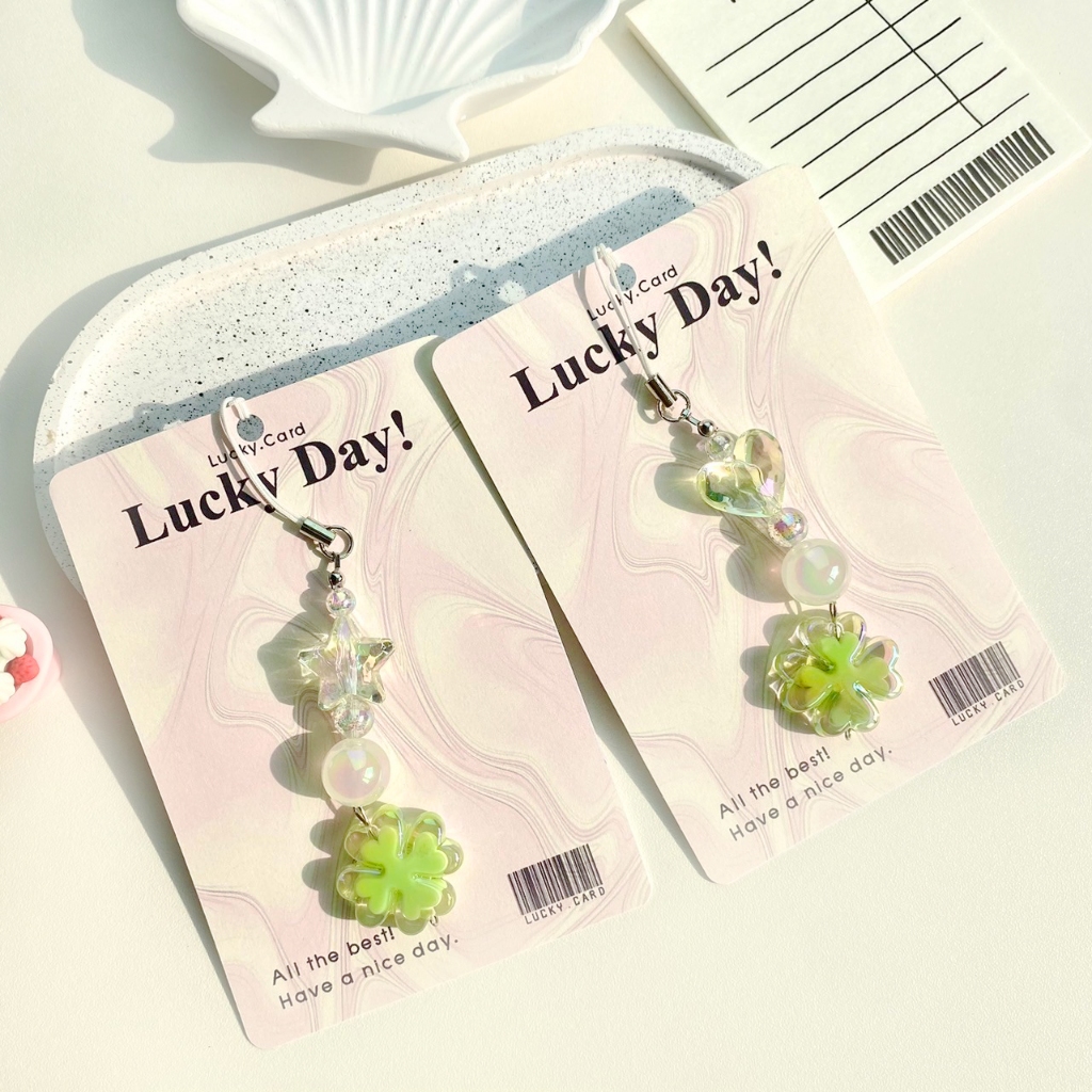 [พร้อมส่ง 🇹🇭] การ์ดอวยพร พร้อมพวงกุญแจห้อยใบโคลเวอร์