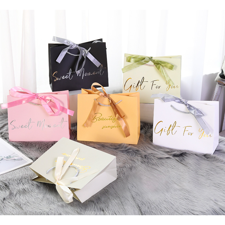 ✅พร้อมส่ง✅ถุงกระดาษ หลากสี ผูกโบว์ ถุงใส่ของขวัญ ให้คนพิเศษ กระดาษหนาอย่างดี มี2ขนาด
