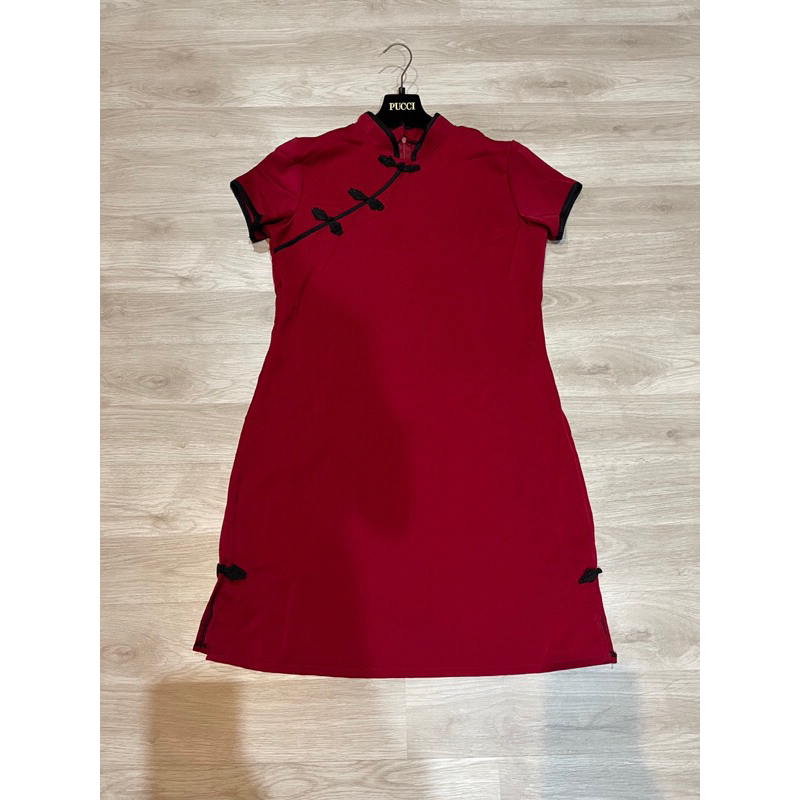 เดรสกี่เพ้า สีแดง ป้าย Nuchy