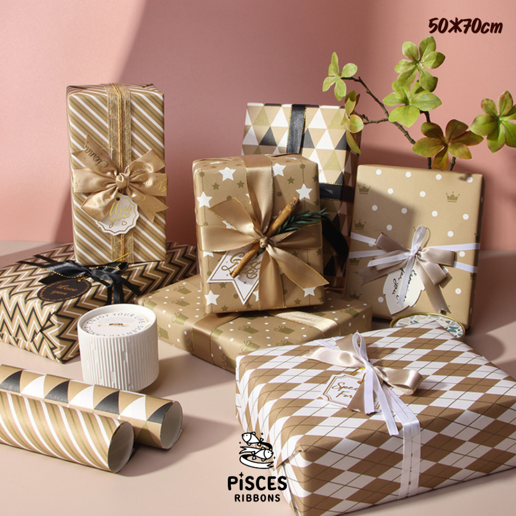 【1 แผ่น】* Elegant Geometric Wrapping Paper กระดาษห่อของขวัญลายมินิมอลน่ารัก ขนาด 50x70 cm. หนา 80 gram. [GW-0001]