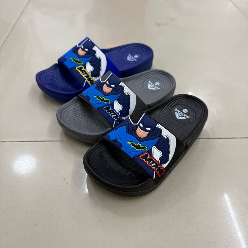 รองเท้าแตะเด็ก ADDA รุ่น 32B5J รองเท้าแตะสำกรับเด็กผู้ชายลายแบทแมน รองเท้าแตะลายแบทแมน
