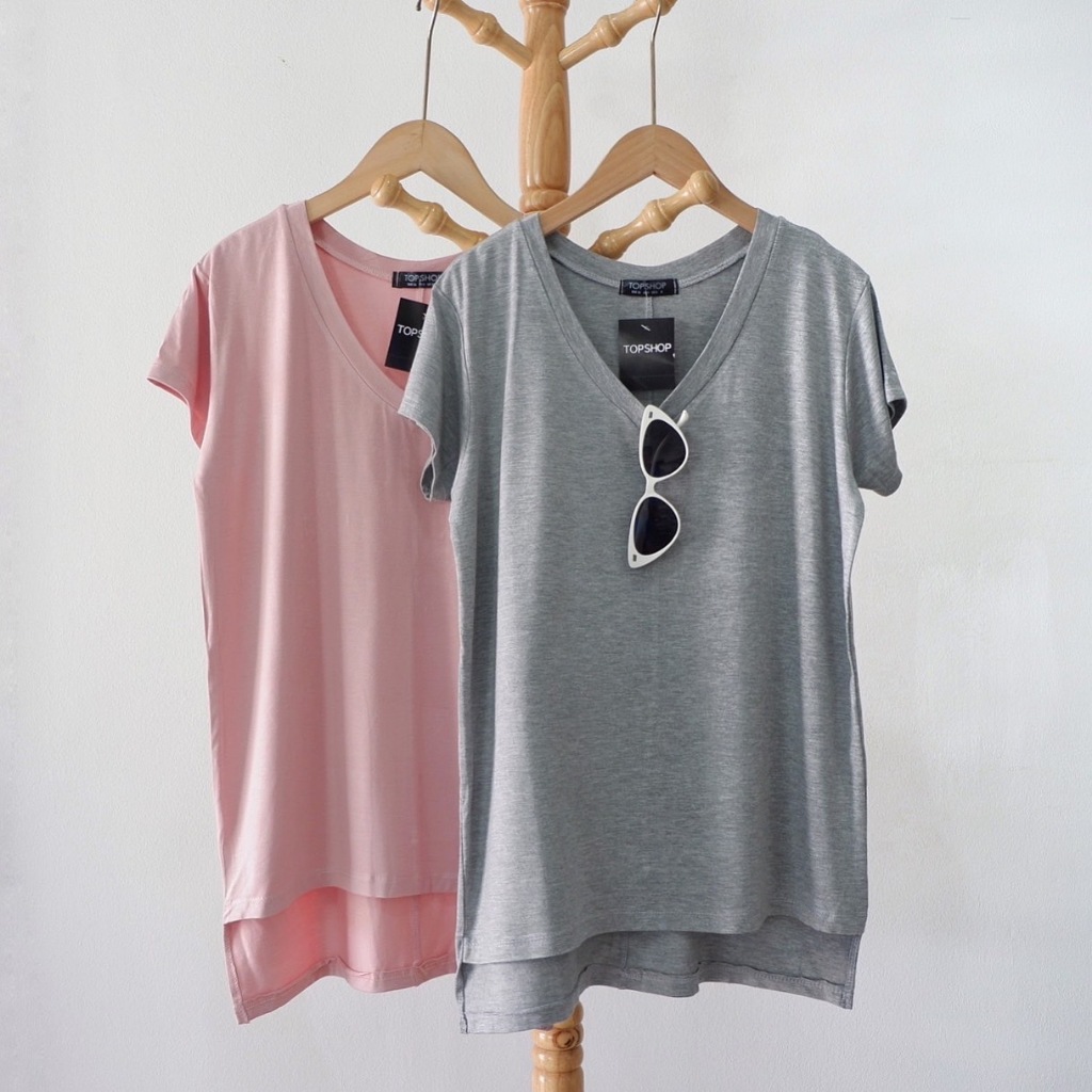 เสื้อยืดคอวีหน้าสั้น หลังยาว ผ้าเรย่อนเนื้อนิ่มเด้ง - รูปที่ 4