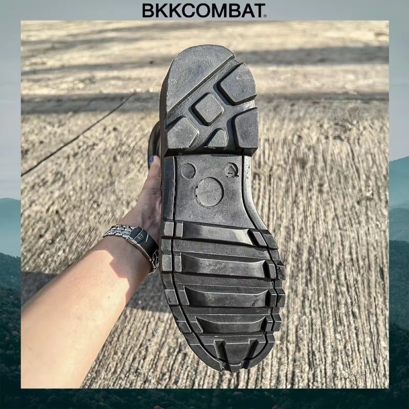 คอมแบท bk009S ซิป พื้น อส. สูง10นิ้ว หนังวัวแท้ หนังนิ่มขัดเงา ทรงหัวแหลมแนะนำใส่ +1ไซส์
