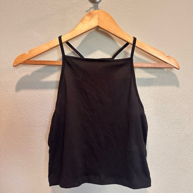 ส่งต่อเสื้อcrop แบรนด์ h&m