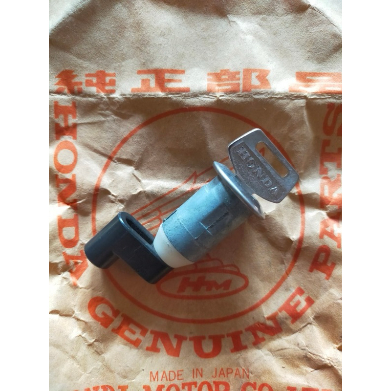 กุญแจ ล็อคเบาะ Honda Custom คัสต้อม C900 แท้ใหม่