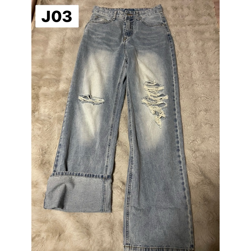 กางเกงยีนส์มือสอง สภาพดีใส่1 ครั้ง ไซต์M   PARISTA