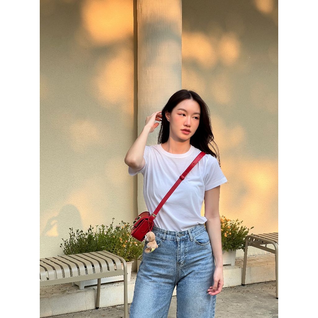 Pela.bkk Airy top เสื้อยืด T-shirt เสื้อคอกลม