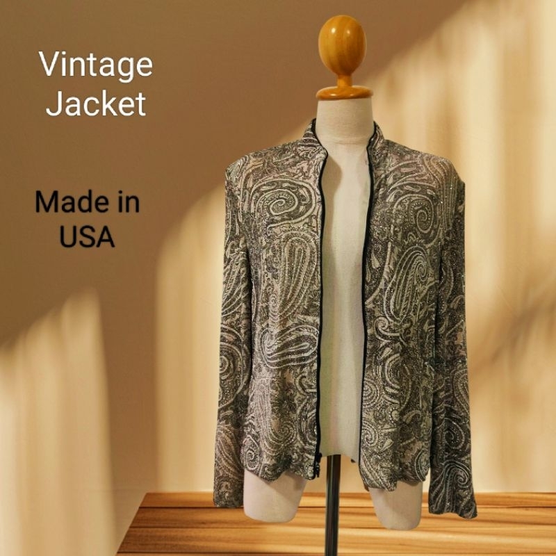 เสื้อคลุม Jacket วินเทจ (J37) สีน้ำตาลเทาหม่นๆ  ผ้ายืดร่อง ผสมกากเพชร เนื้อเด้งทิ้งตัว คอปีน งาน USA