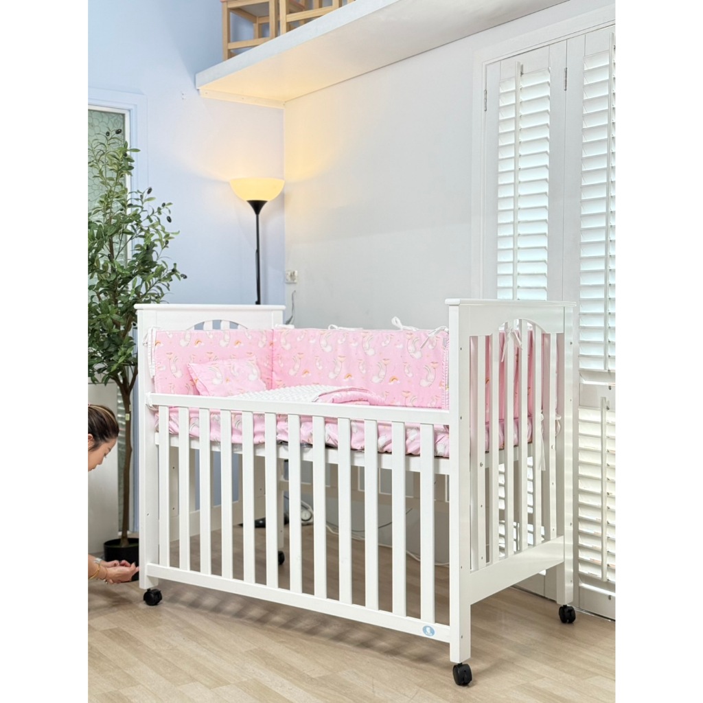 KITSO 🎉🎈NEW COLLECTIONS เตียงเด็กอ่อน รุ่น WALDEN 🎈🎉  ผลิตจากไม้ยางพาราแท้ใช้สี non toxic ไม่มีสารตะ