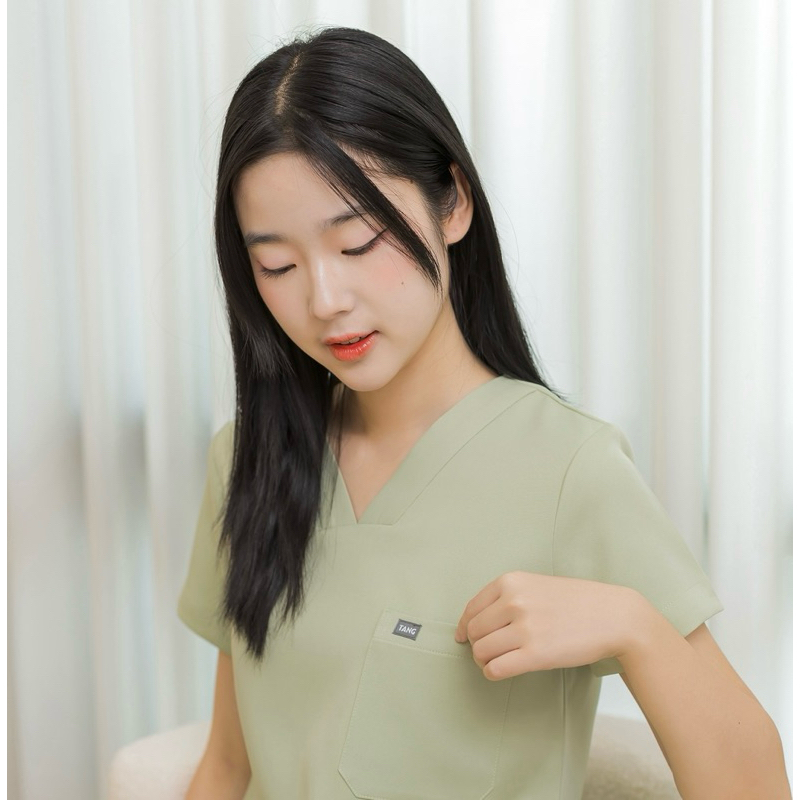 Tang scrub รุ่น No.04 Chill Green ผ้านุ่ม ยืดหยุ่น ใส่สบายระบายอากาศได้ดีเหมาะสำหรับบุคคลากร