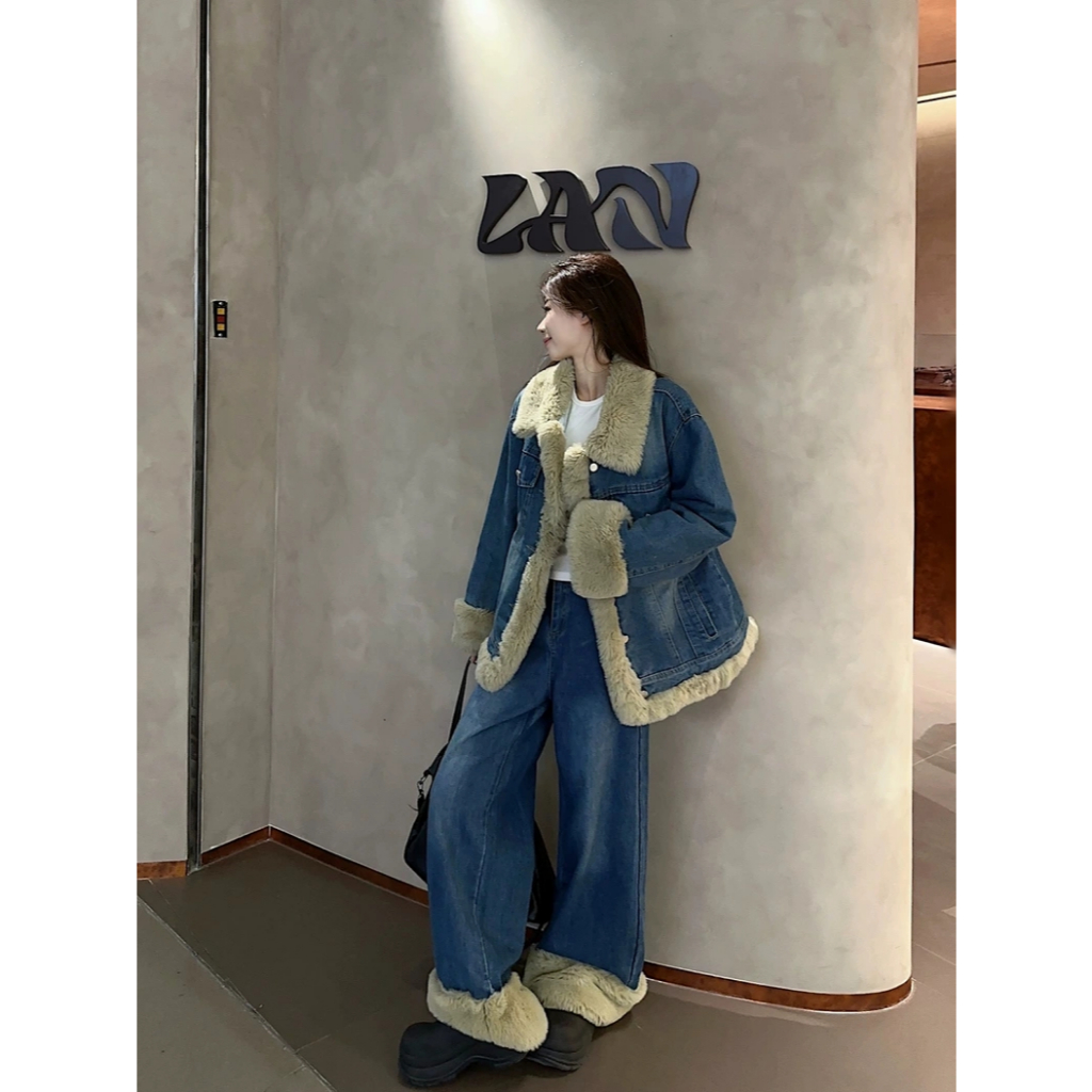 พร้อมส่ง ชุดเซ็ต2ชิ้น เสื้อแจ็คเก็ตยีนส์OverSize กับกางเกงยีนส์ขายาวแต่งขนเฟอร์สีครีม (S252)