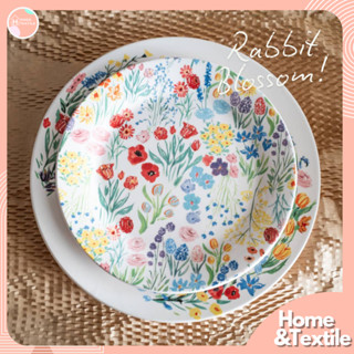【พร้อมส่ง】จานเซรามิค แต่งลายดอกไม้ กระต่ายในสวน | Rabbit & B…
