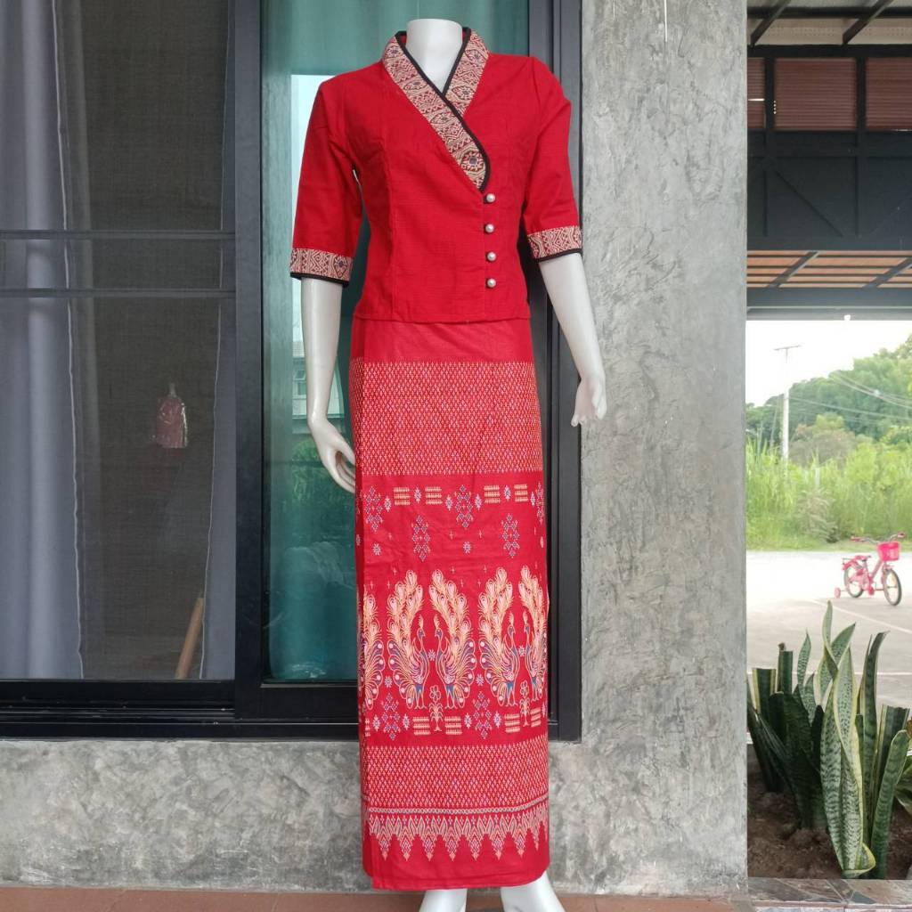 ชุดเจ้านางพื้นเมือง ผ้าถุงลายนกยูง