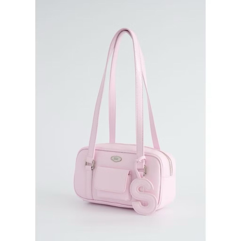 ส่งต่อ กระเป๋าสะพาย Ronnie bag สีชมพู จากร้าน saitang