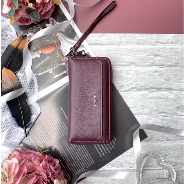 ALOT กระเป๋าสตางค์เสริมดวงใบยาว รุ่น Richy girl สีม่วงพลัม / สาววันพุธกลางวัน