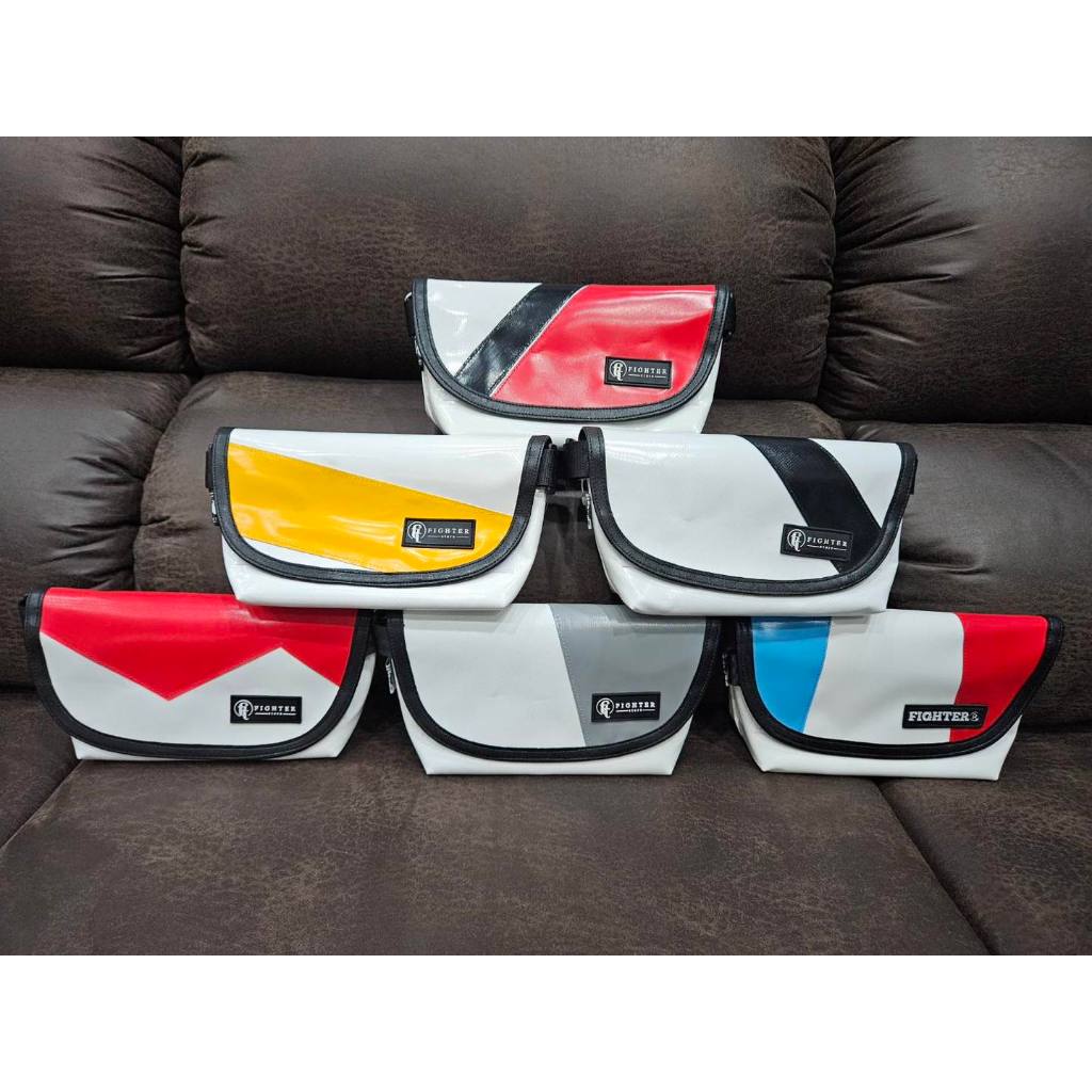 FIGHTER กระเป๋าผ้าใบ ผ้าใบกันน้ำ กระเป๋าคาดอก ใบเล็ก9นิ้ว