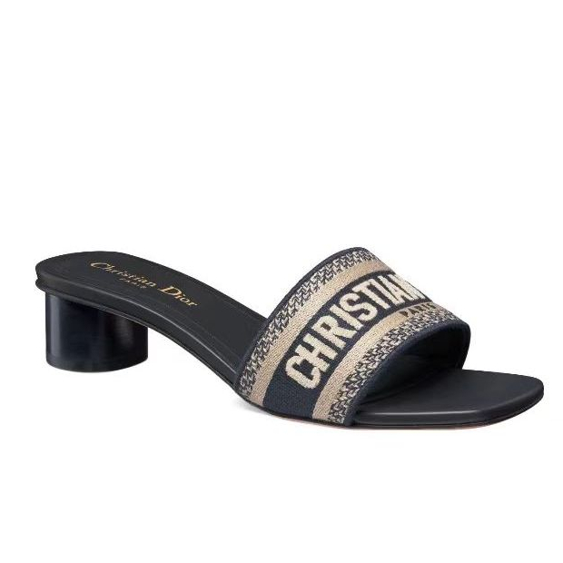 Dior ดิออร์ Dway โลโก้คลาสสิกที่ละเอียดอ่อน สะดวกสบาย รองเท้าแตะ fashion elegant lady slippers/sandals
