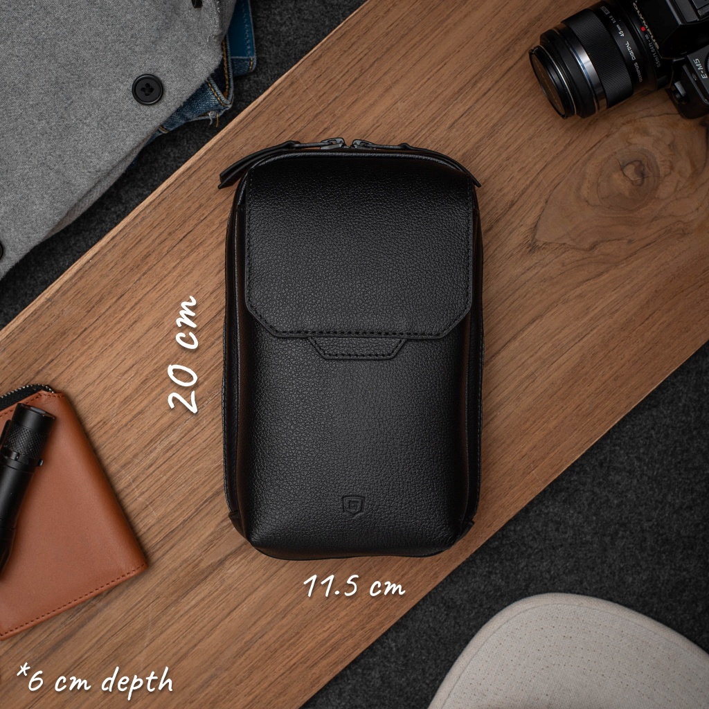 Hector Vertical bag กระเป๋าคาดอก